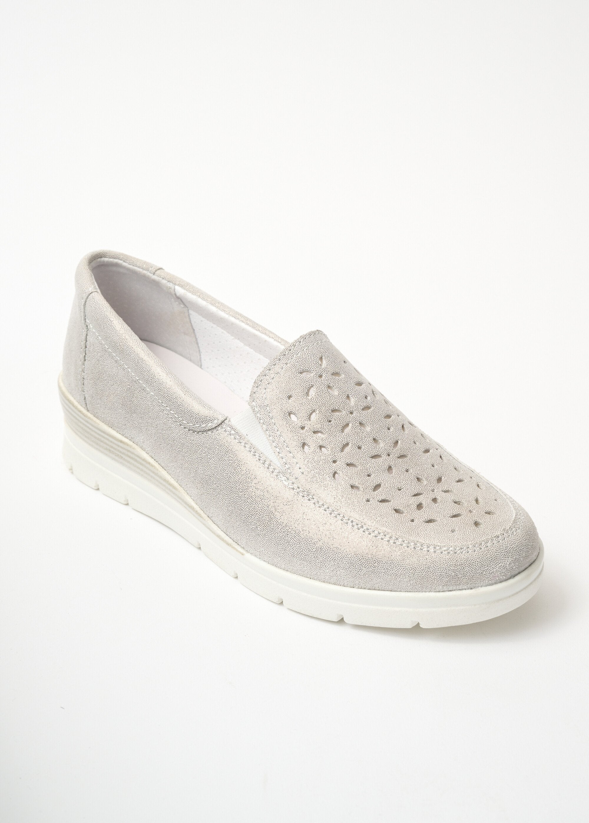 Mocasines_anchos_de_piel_brillante_Plata_FA1_slim