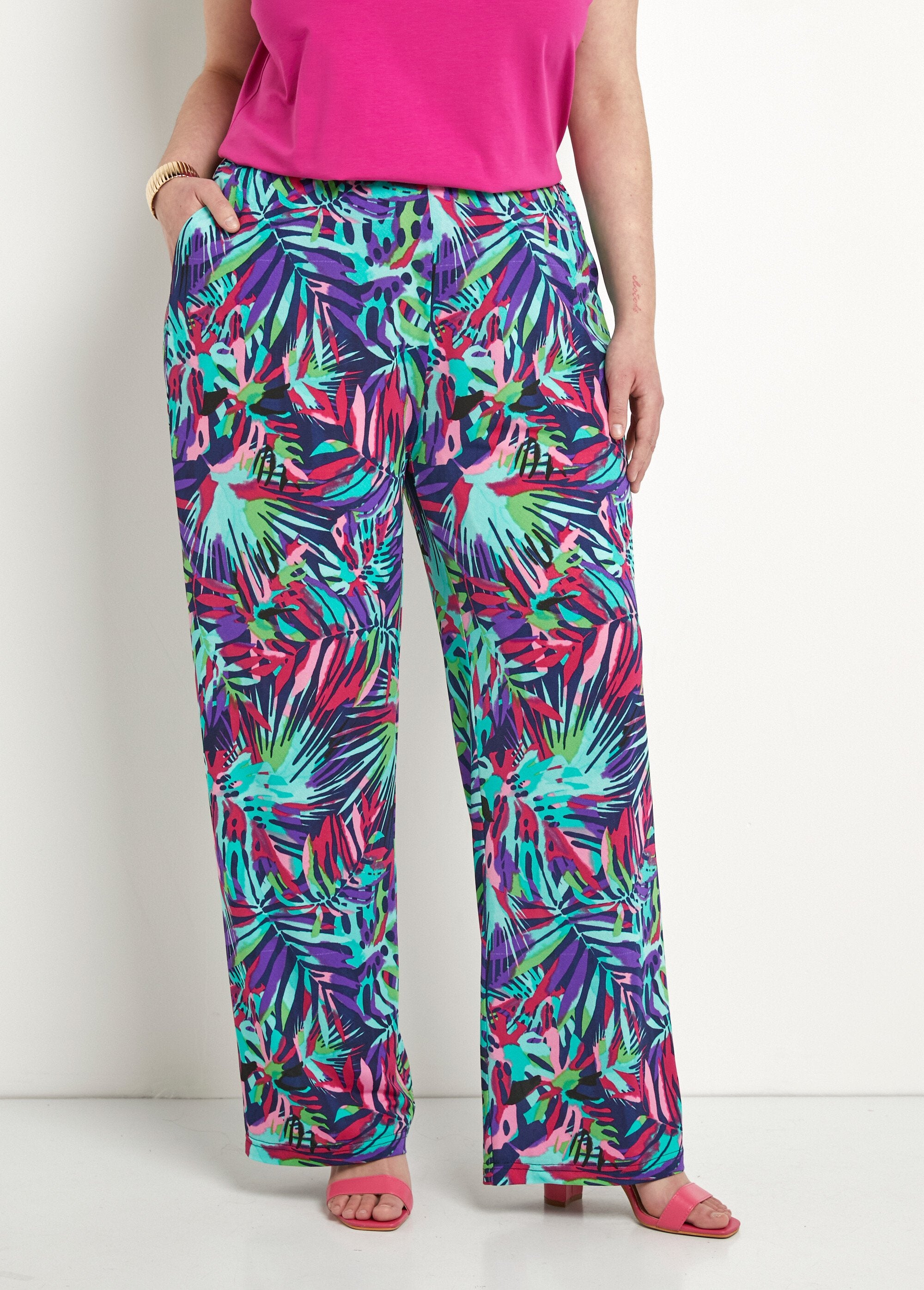 Pantalón_holgado_estampado_con_cintura_elástica_Multicolor_FA1_curvy