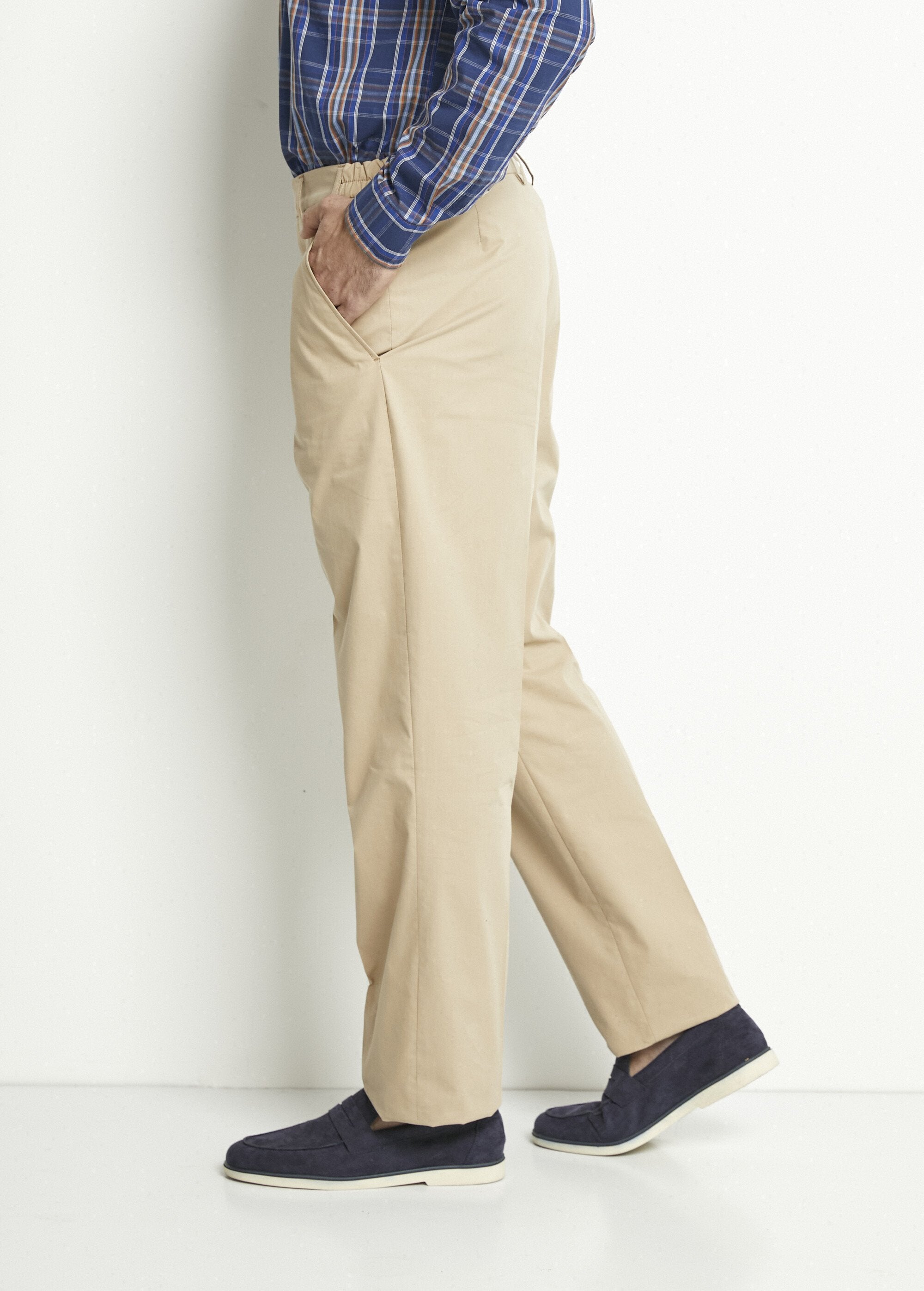 Pantalón_recto_con_cinturón_elástico_cómodo._Beige_DR1_slim