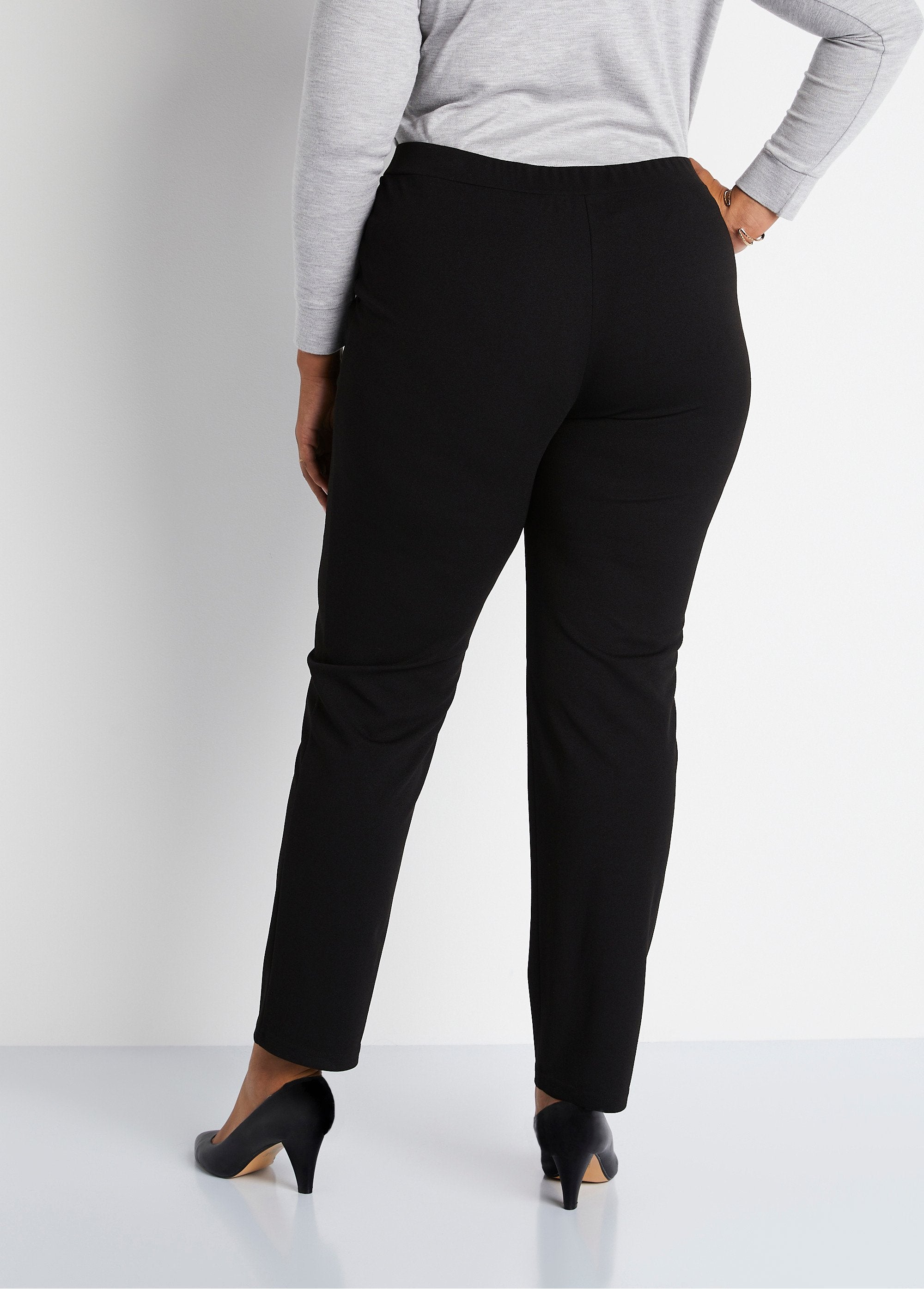 Pantalón_recto_con_cintura_elástica_y_punto_crepé_Negro_DO1_curvy