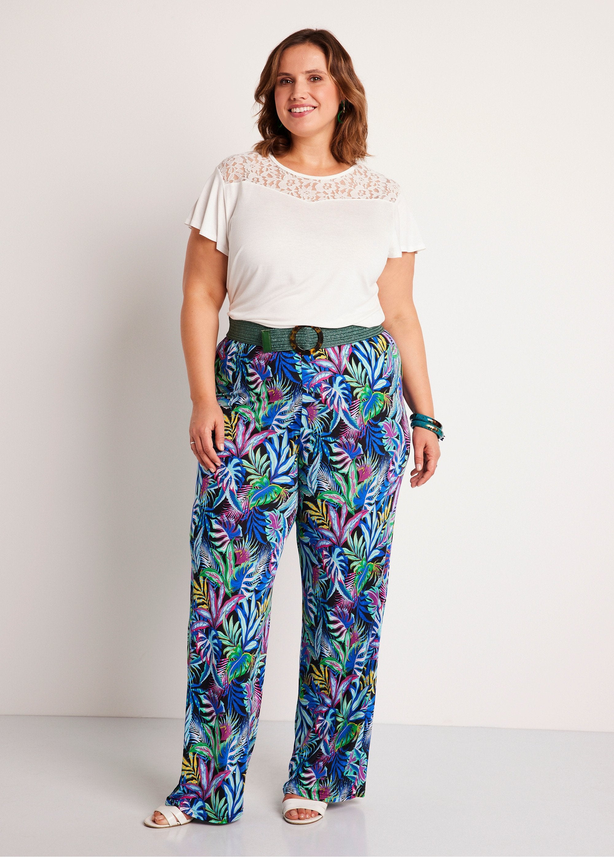 Pantalones_fluidos_de_malla_con_cintura_elástica_Plano_SF1_curvy