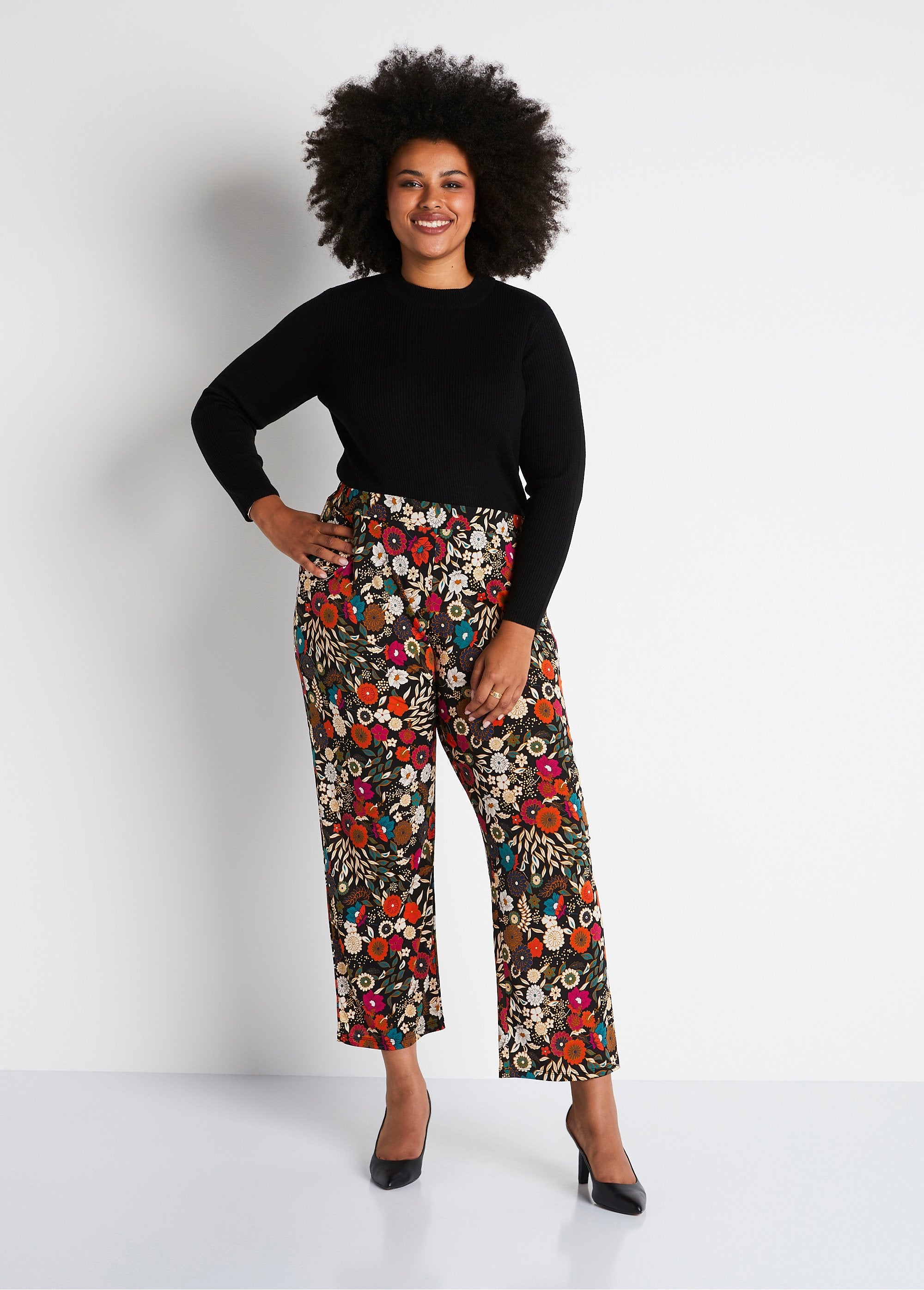 Pantalón_ancho_semielástico_con_cintura_normal_Estampado_negro_SF1_curvy