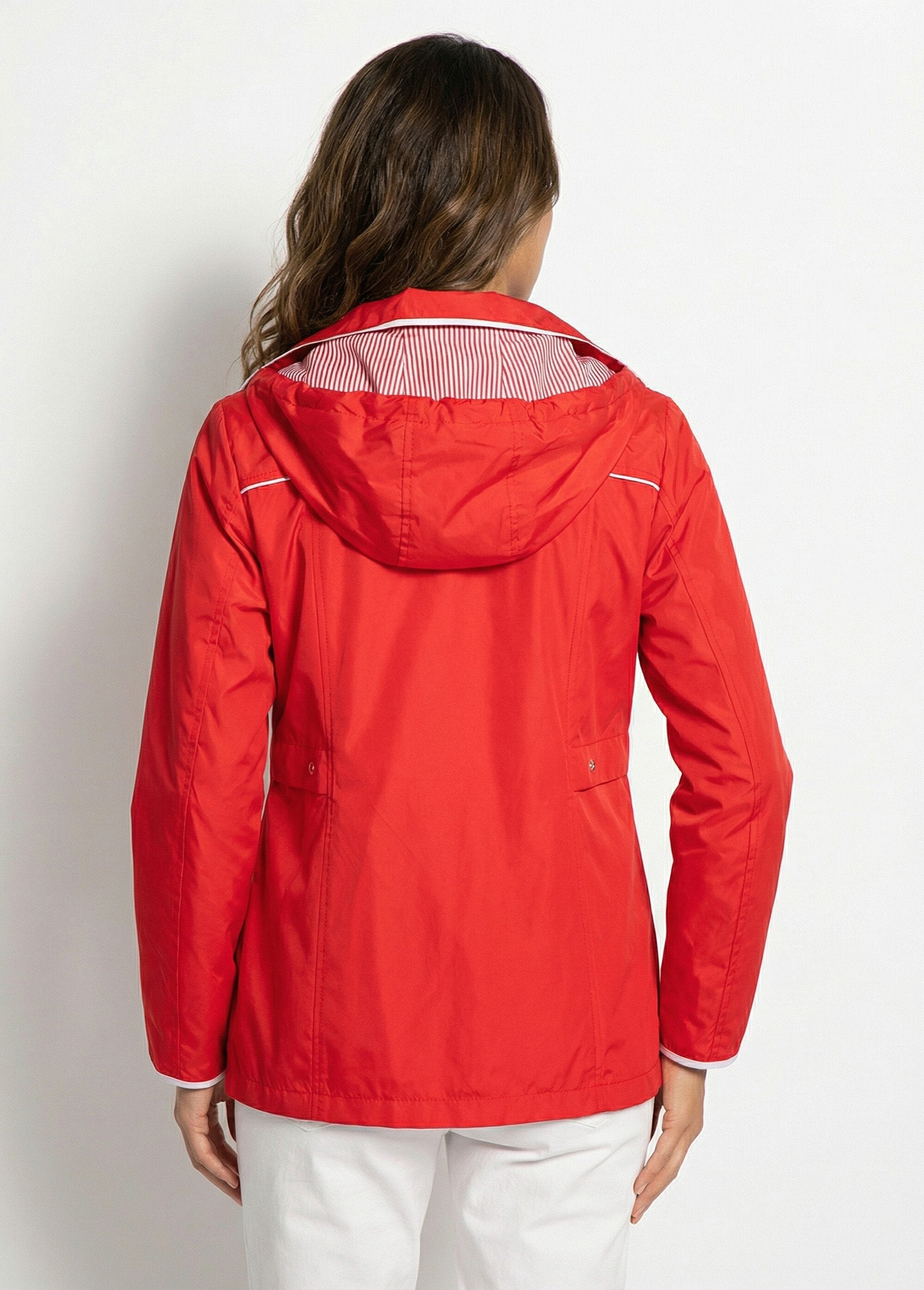 Parka_corta_ligera_con_cremallera_y_capucha_Rojo_DO1_slim
