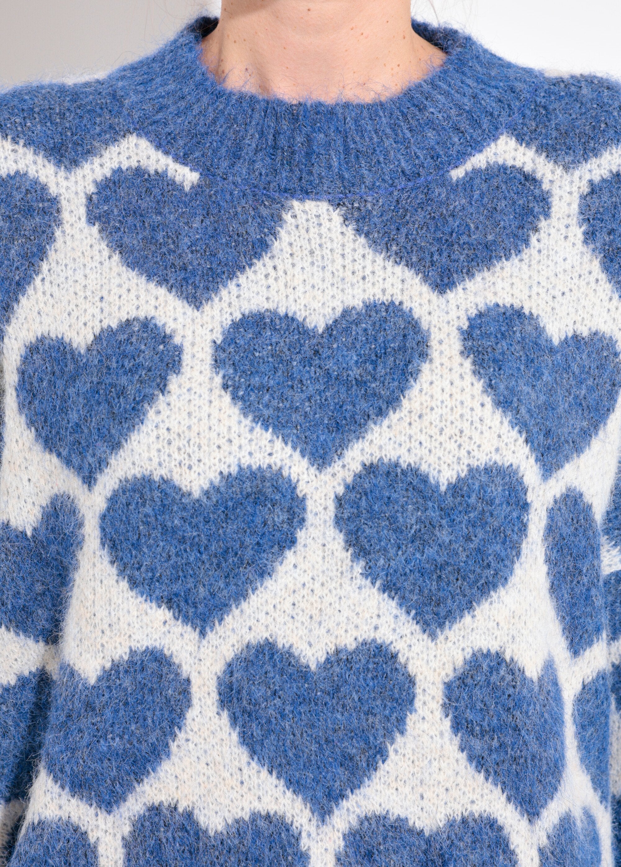 Suéter_de_punto_cálido_con_corazones_de_lana_esponjosos._Azul_vaquero_DE1_slim