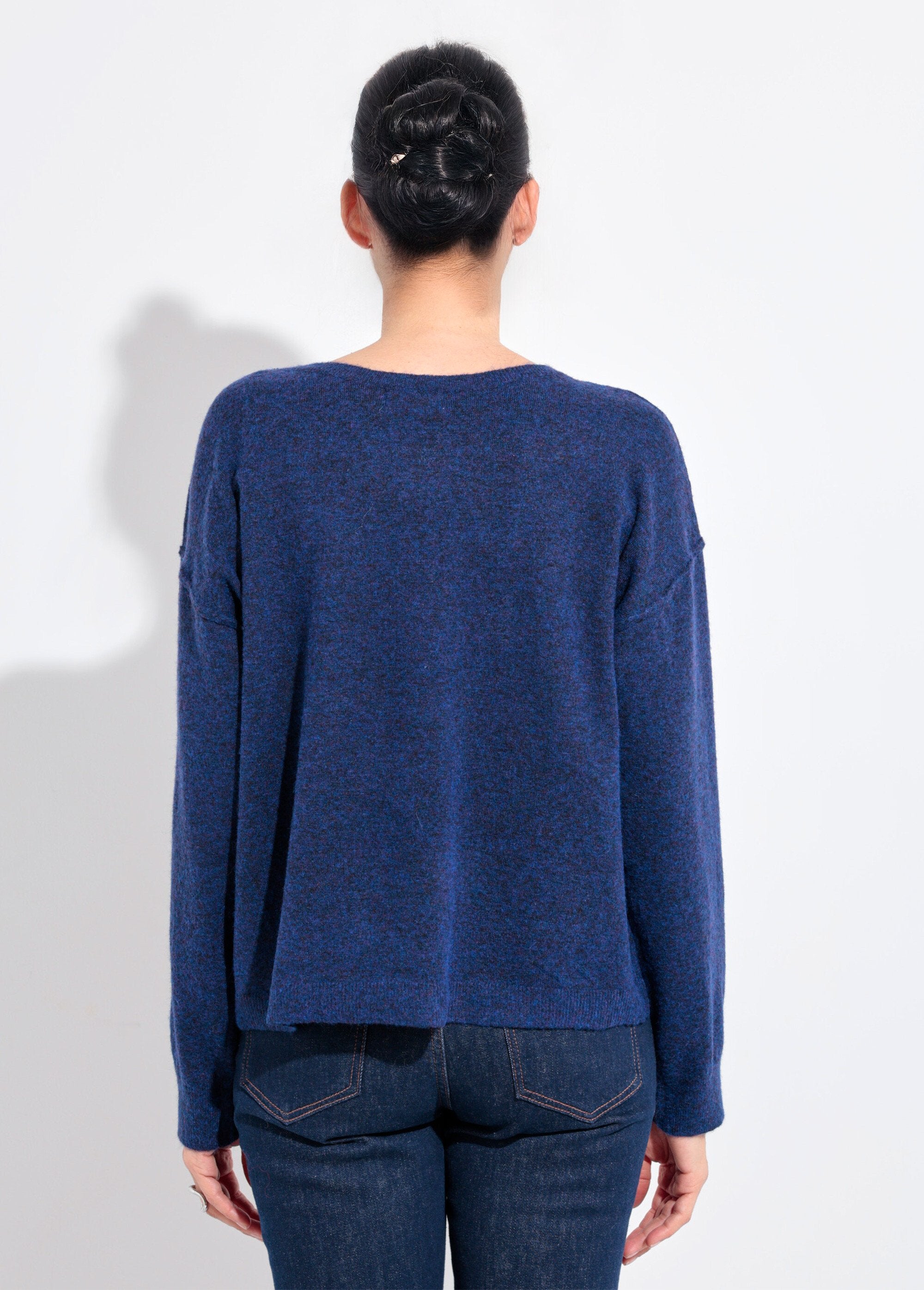 Suéter_cálido_de_cuello_redondo_con_lana._Azul_DO1_slim
