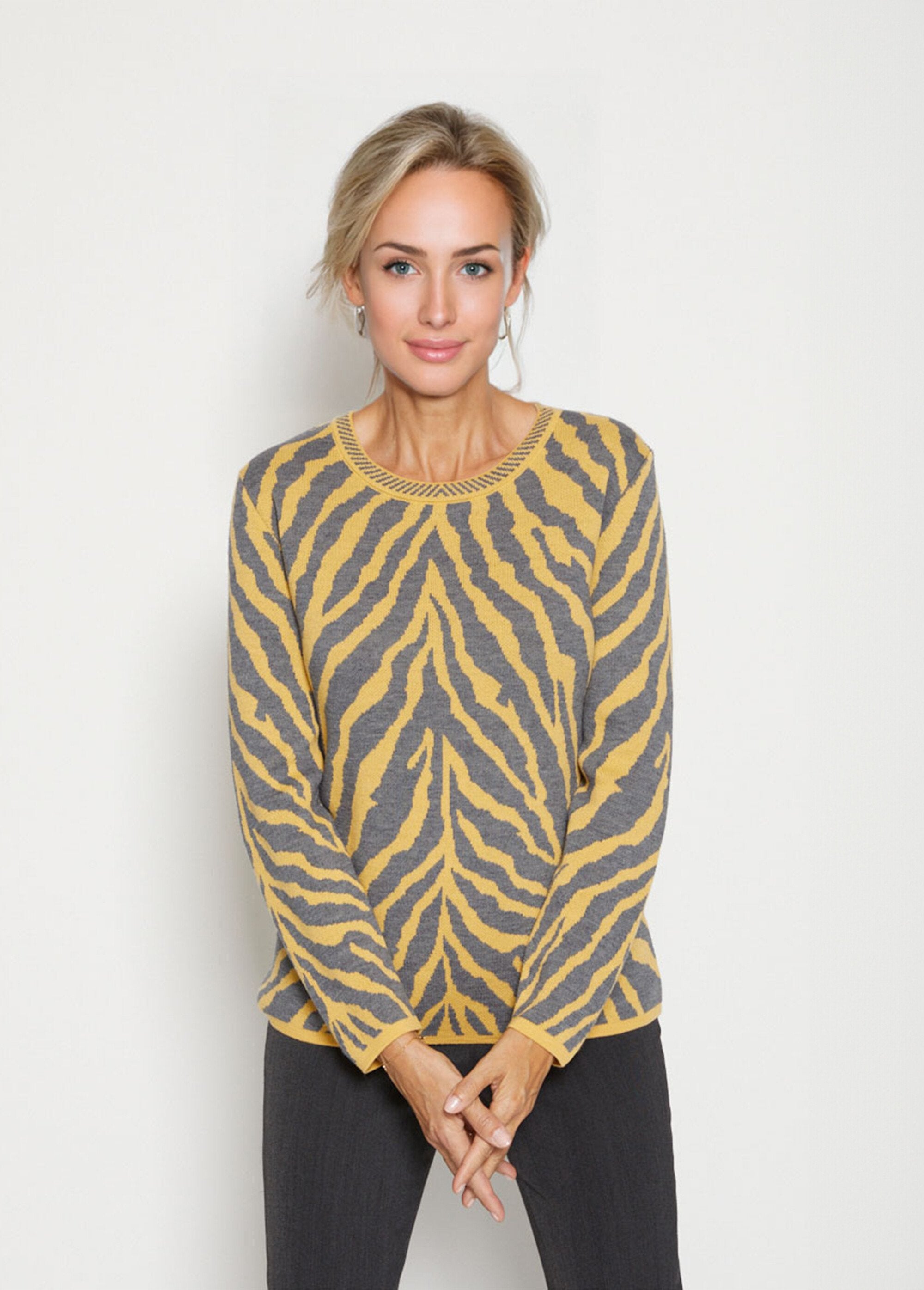 Jersey_fantasía_cebra_jacquard_miel_y_gris_FA1_slim