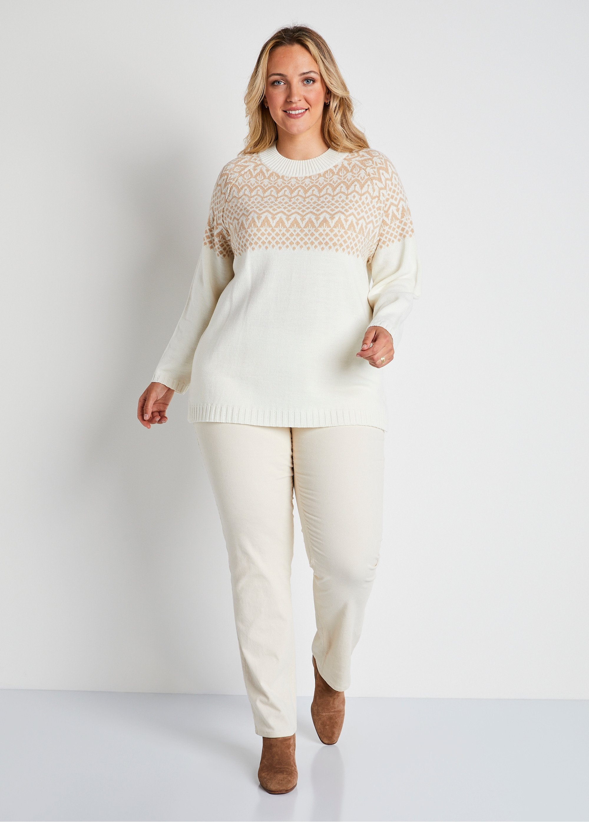 Jersey_túnica_de_punto_jacquard_Crudo_y_beige_SF1_curvy