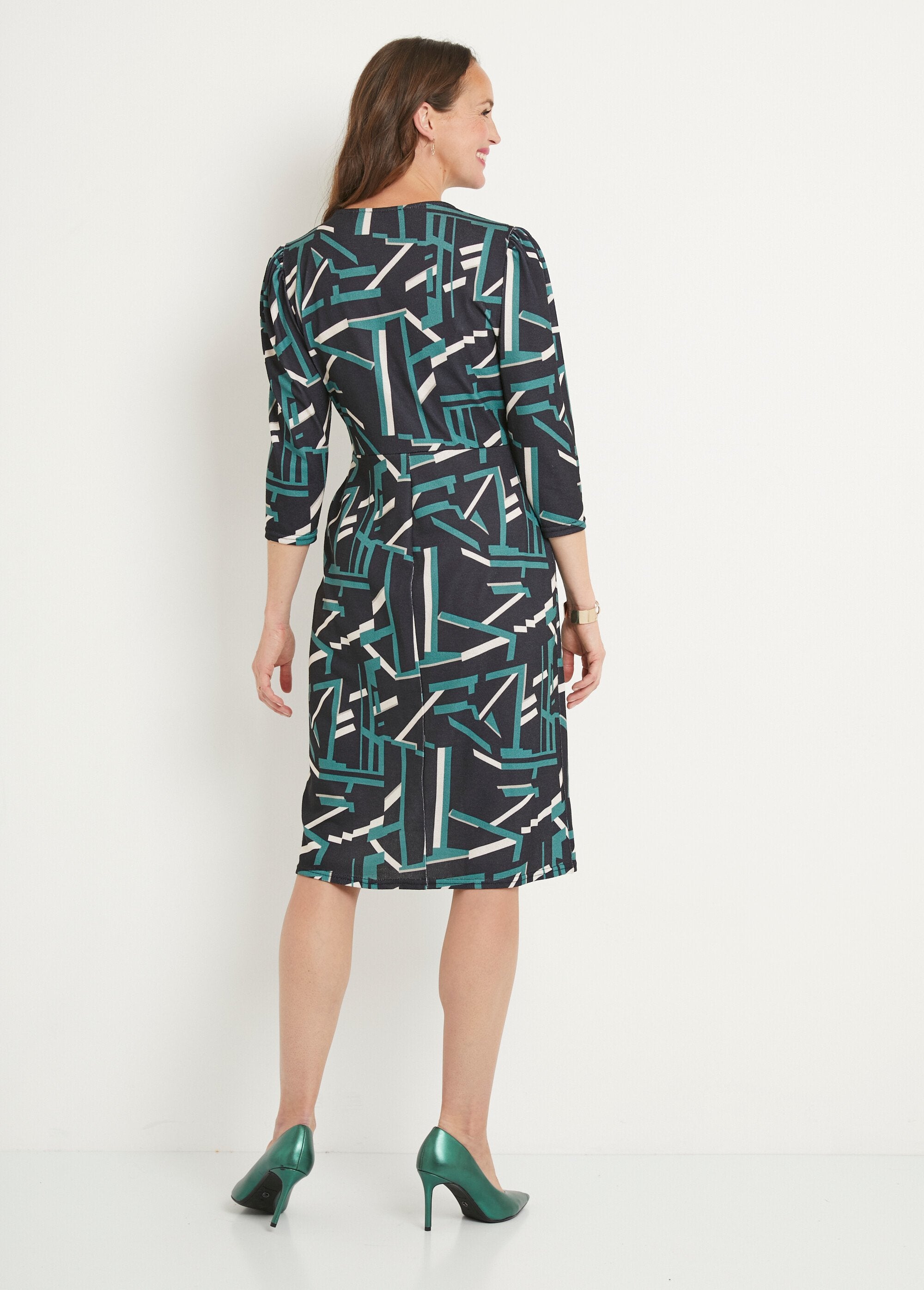 Vestido_corto_con_estampado_gráfico_Noir_et_vert_DO1_slim