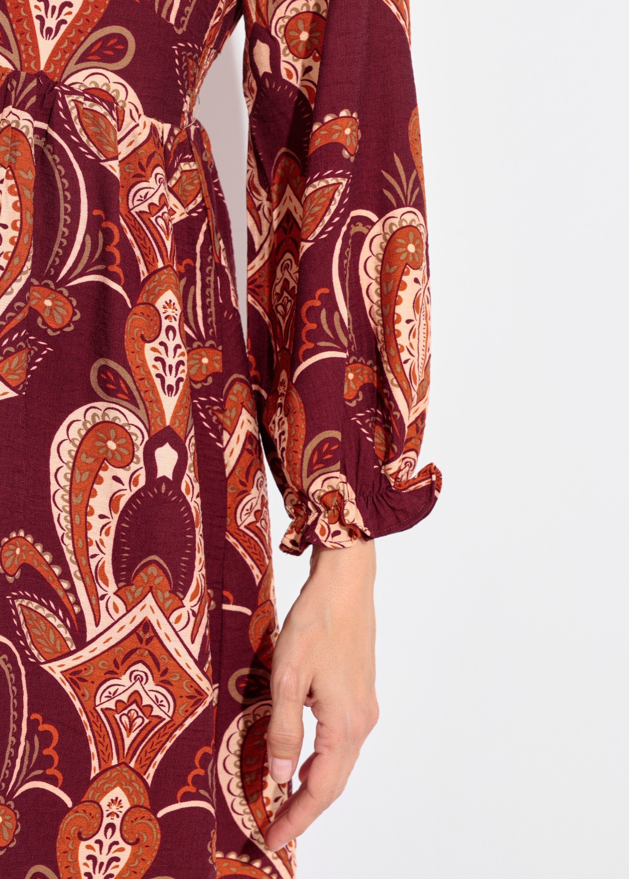 Robe_courte_col_V_imprimé_cachemire_Bordeaux_DE2_slim