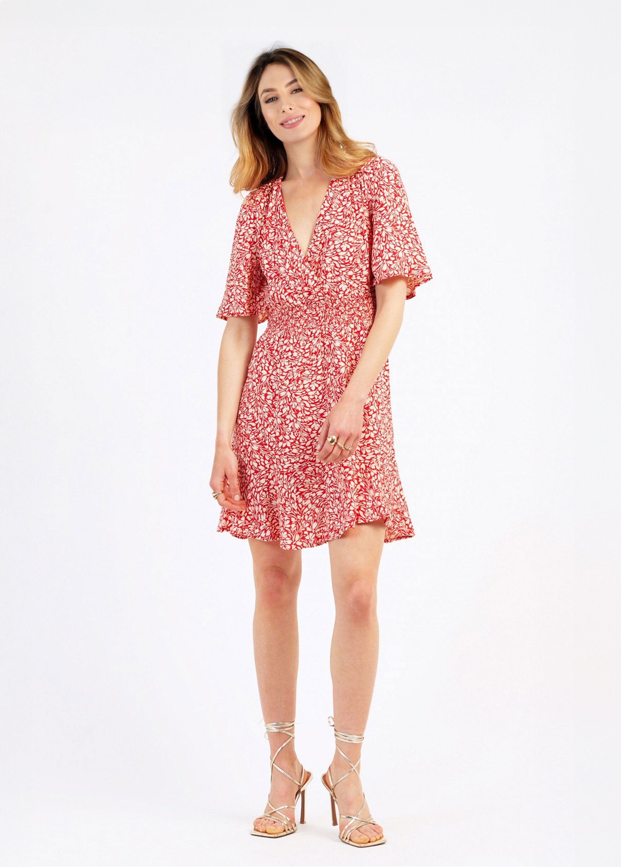 Vestido_corto_estampado_con_cintura_elástica_Estampados_rojos_FA1_slim