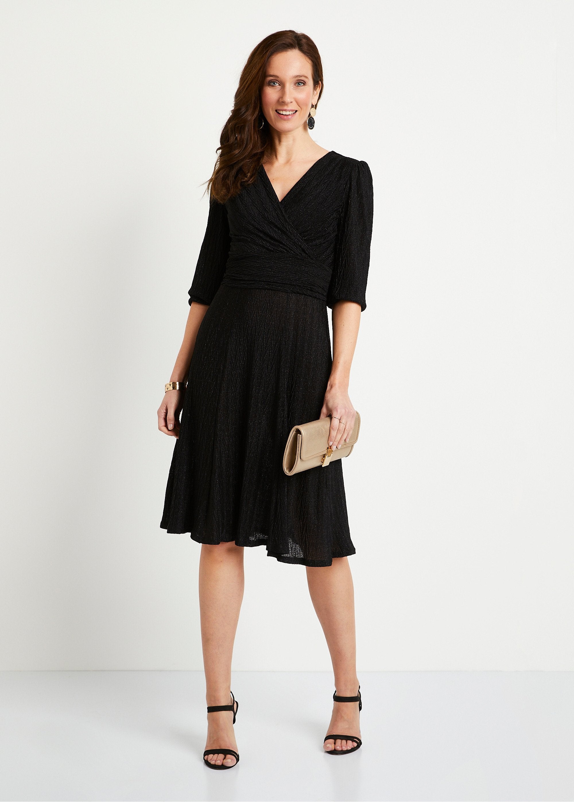 Vestido_corto_cruzado_con_lentejuelas_Negro_FA1_slim