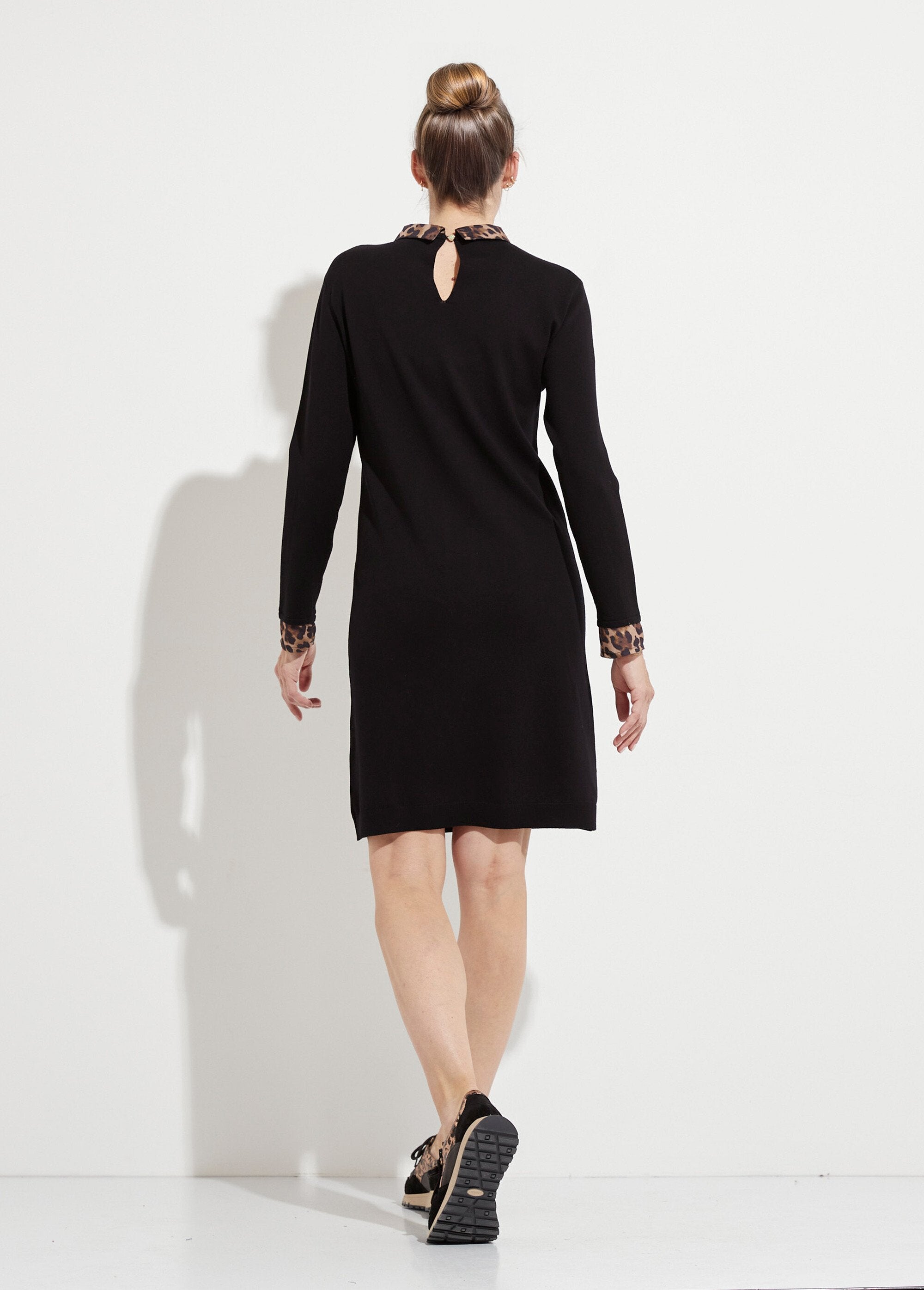 Robe-pull_noire_effet_2_en_1_voile_imprimé_léopard_Noir_DO1_slim