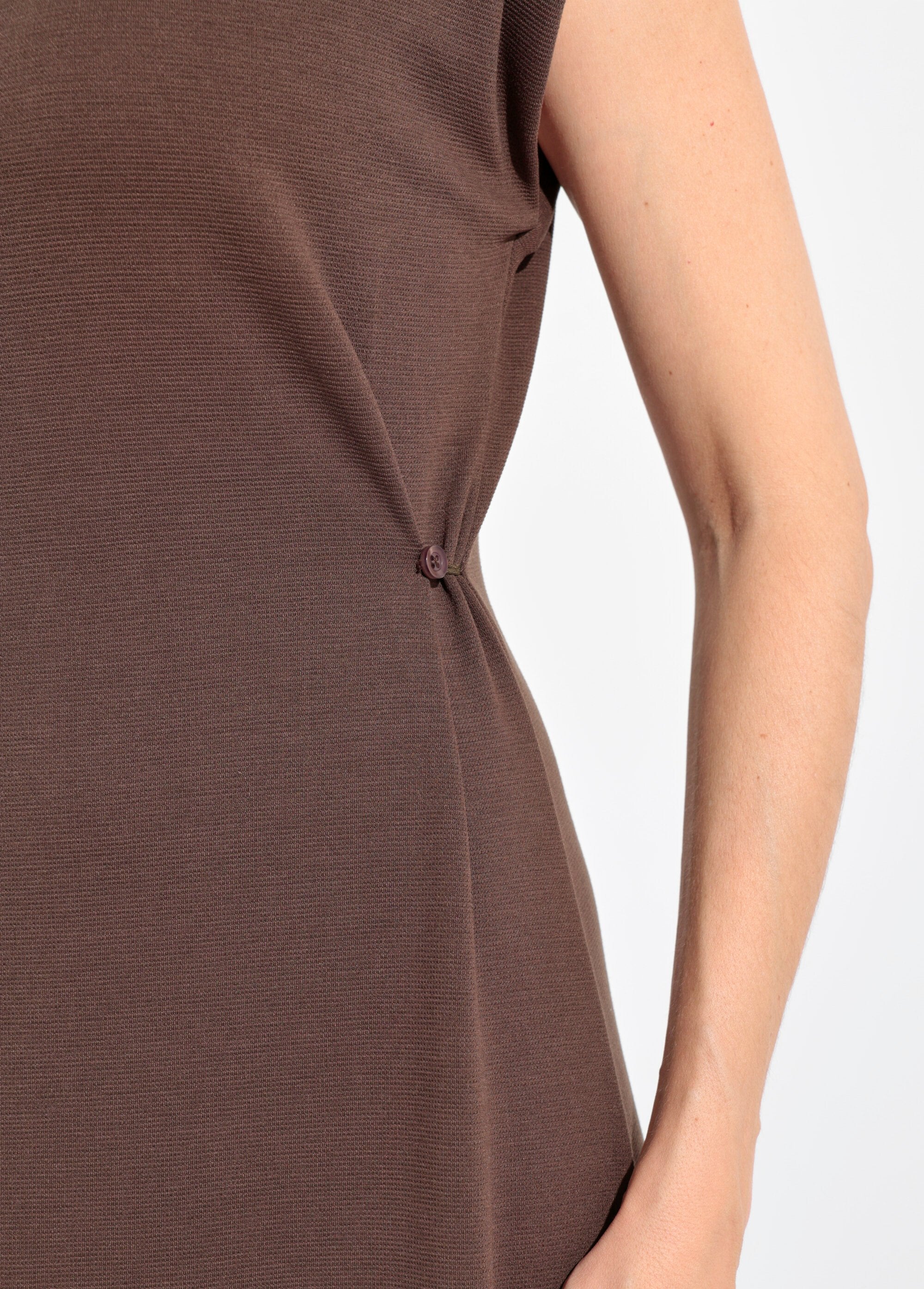 Vestido_camisero_largo_liso_con_cuello_redondo_Castaño_DE2_slim