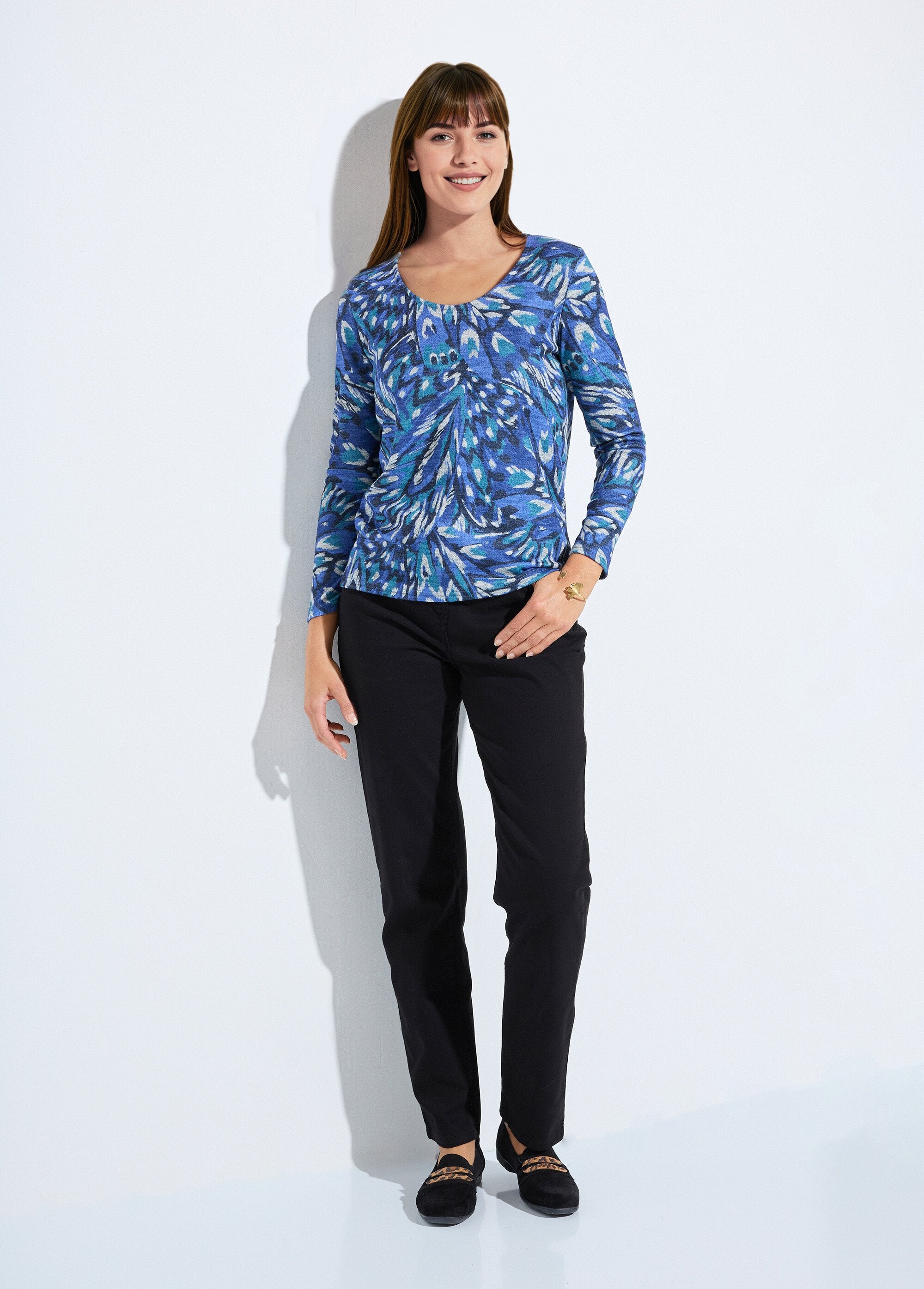 Camiseta_cálida_estampada_con_cuello_redondo_Plano_SF1_slim