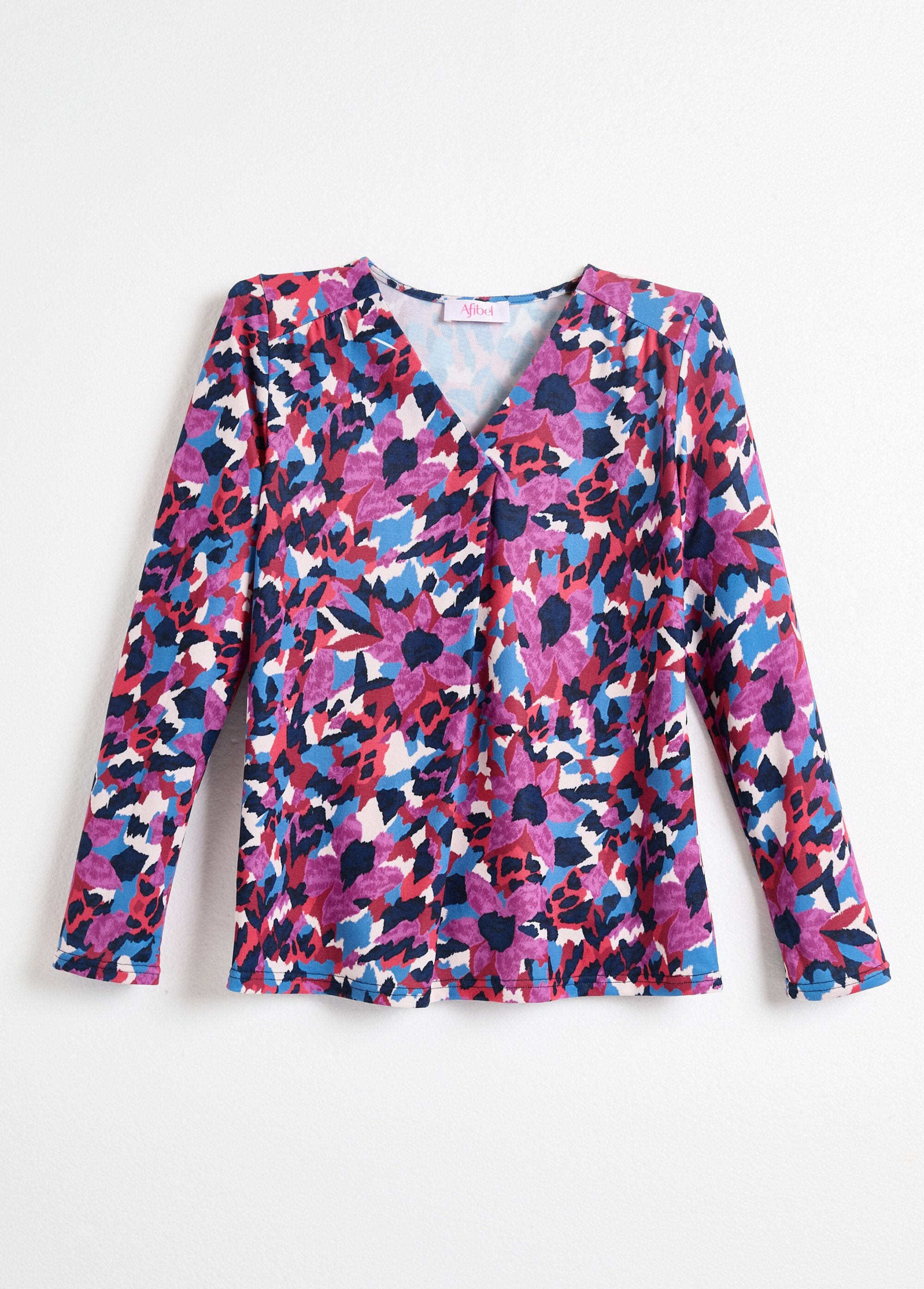 Camiseta_cálida_de_cuello_en_V_acampanada_con_estampado_multicolor_Plano_AP1_slim