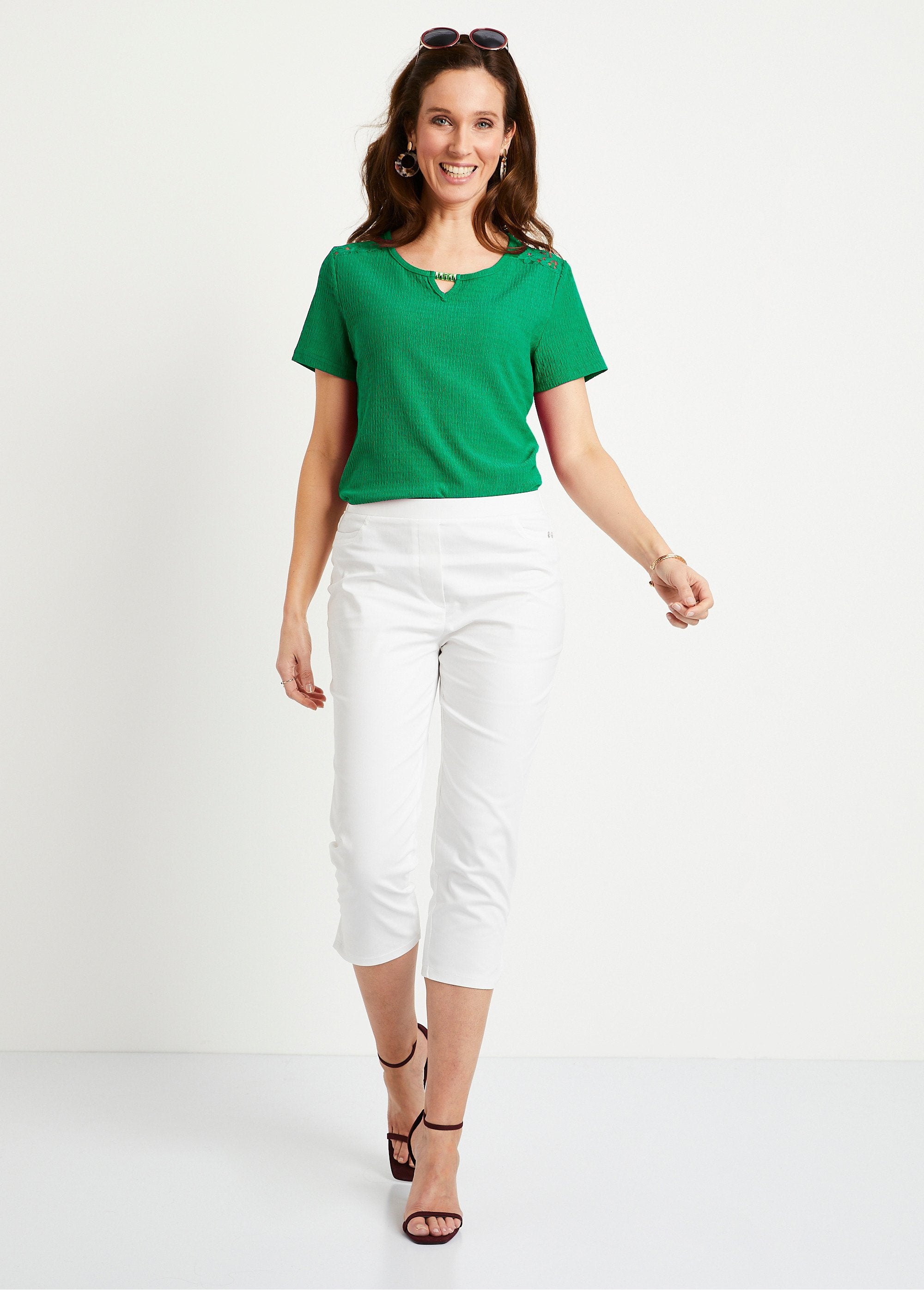 Camiseta_corta_de_encaje_Verde_SF1_slim