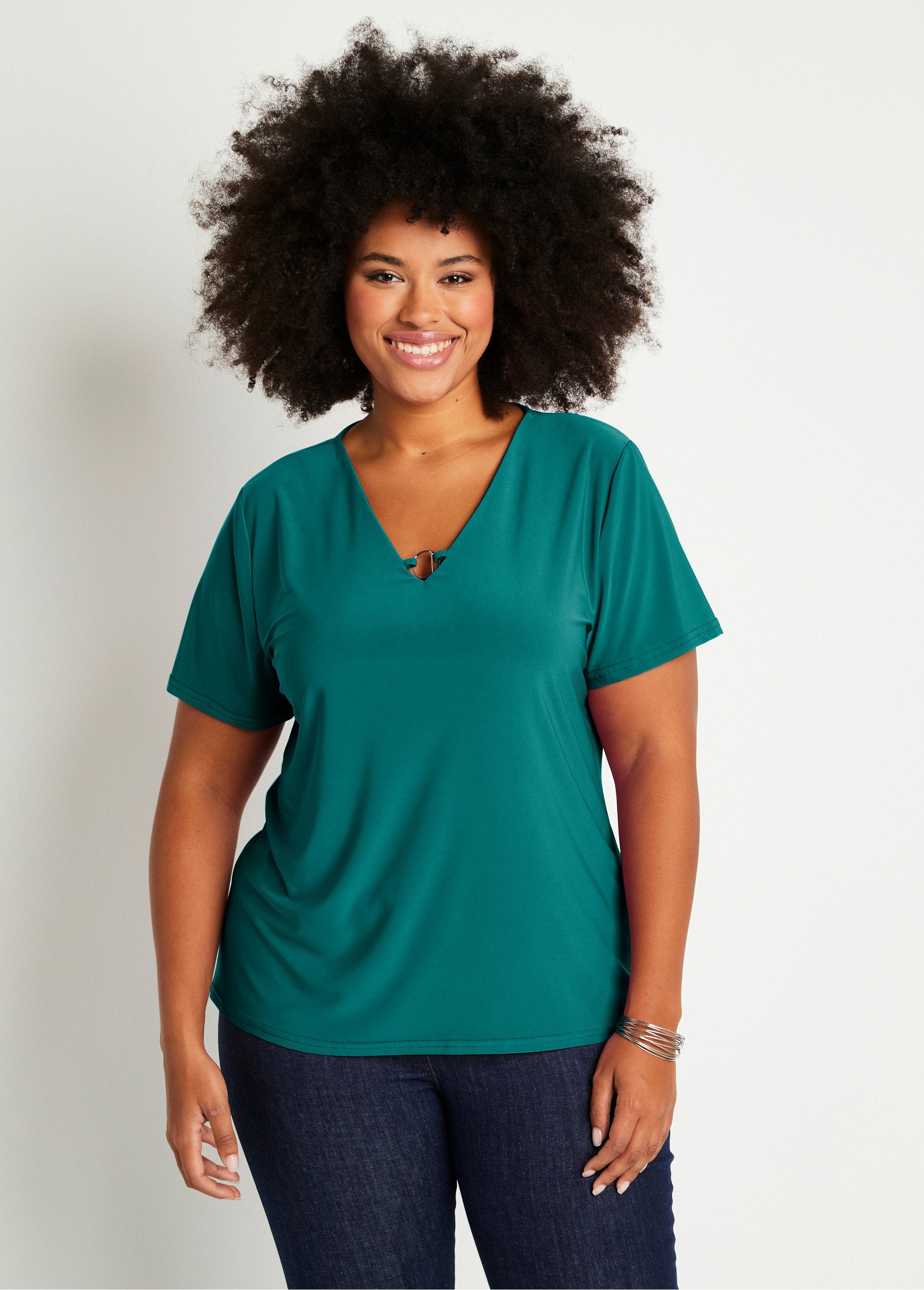 Camiseta_de_manga_corta_lisa_o_estampada_Verde_liso_FA1_curvy