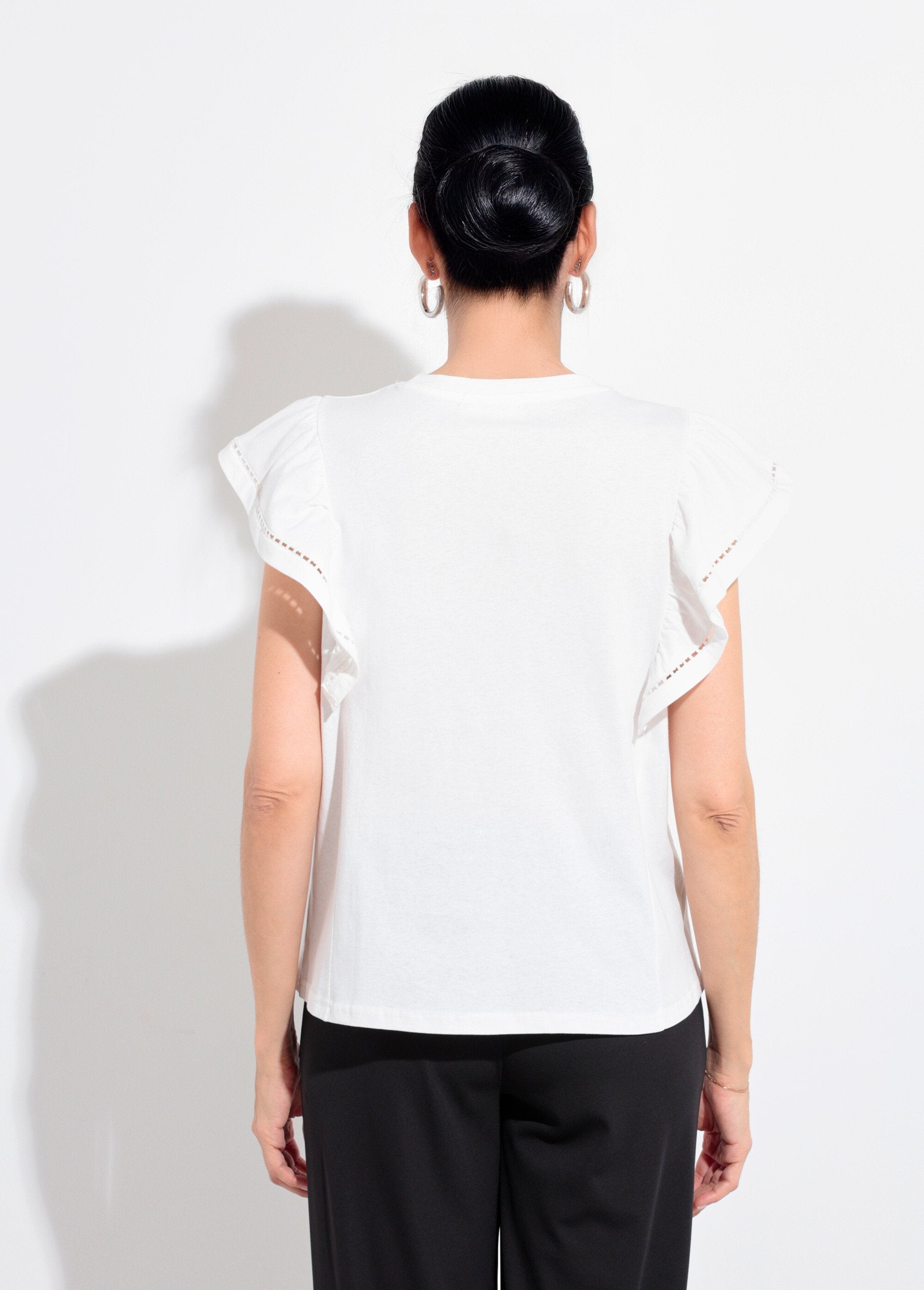 T-shirt_manches_courtes_volantées_ajourées_Blanc_DO1_slim