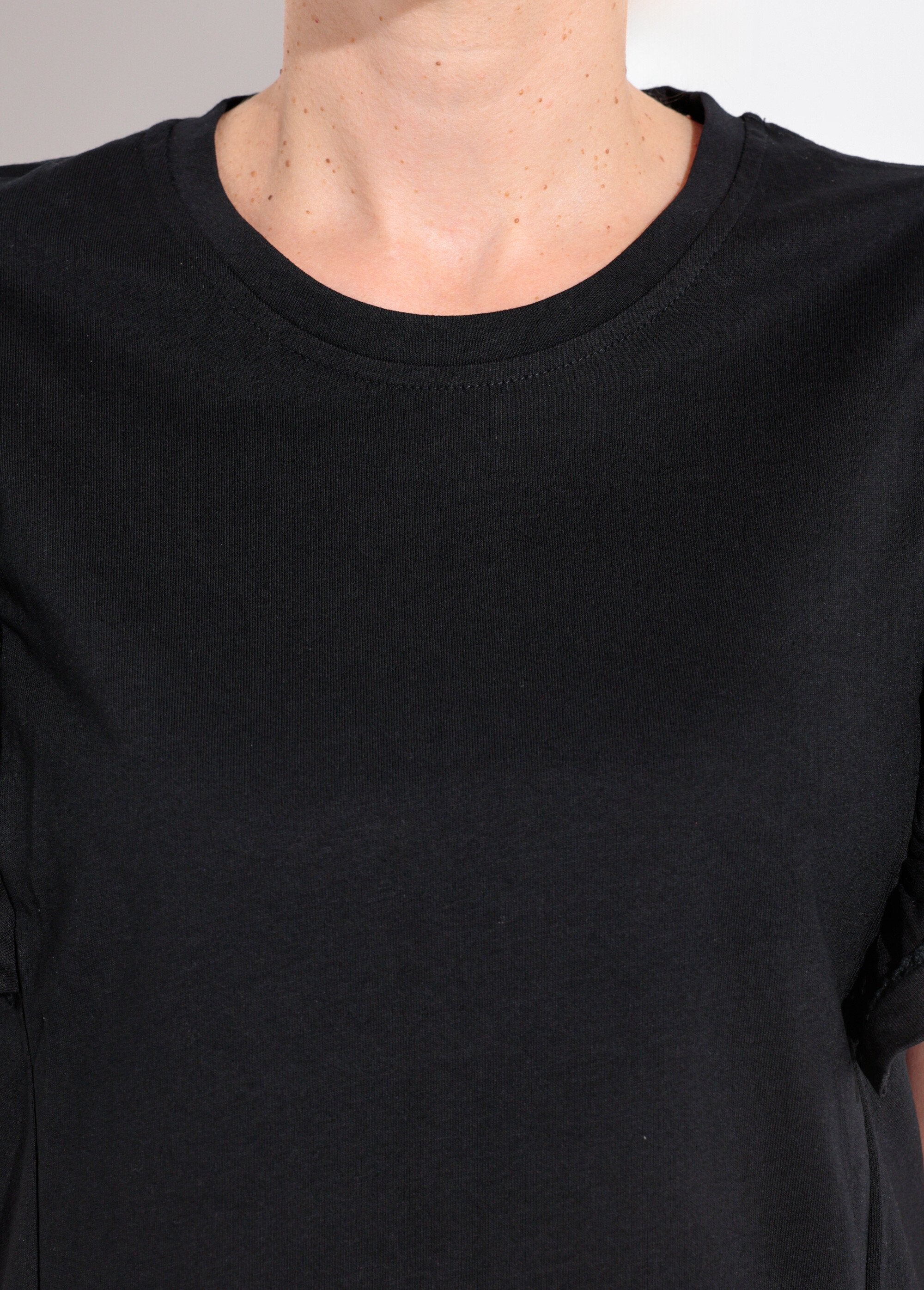 T-shirt_manches_courtes_volantées_ajourées_Noir_DE1_slim