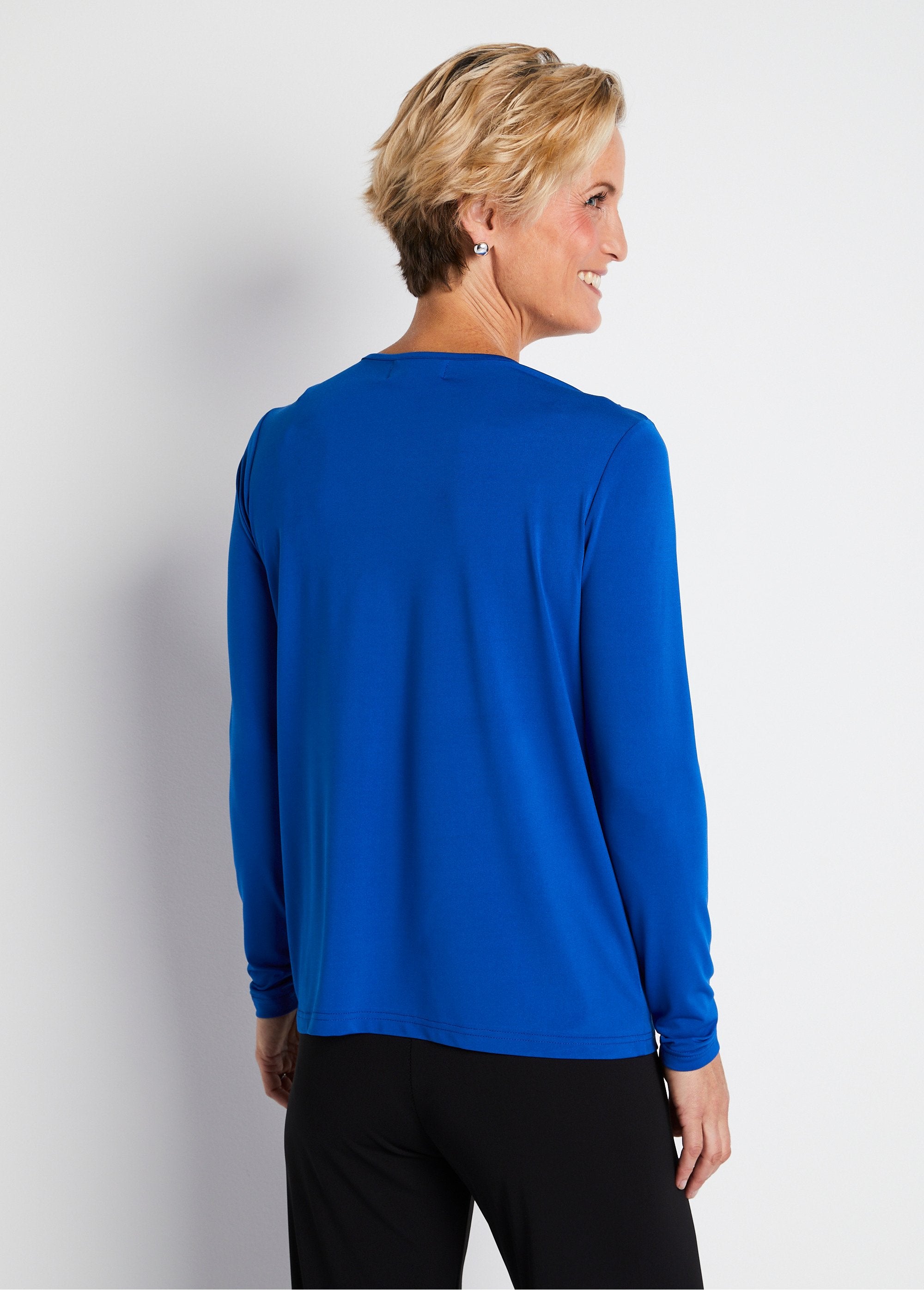 Camiseta_corta_de_rejilla_con_bordado_de_strass_y_cuello_redondo_Azul_DO1_slim