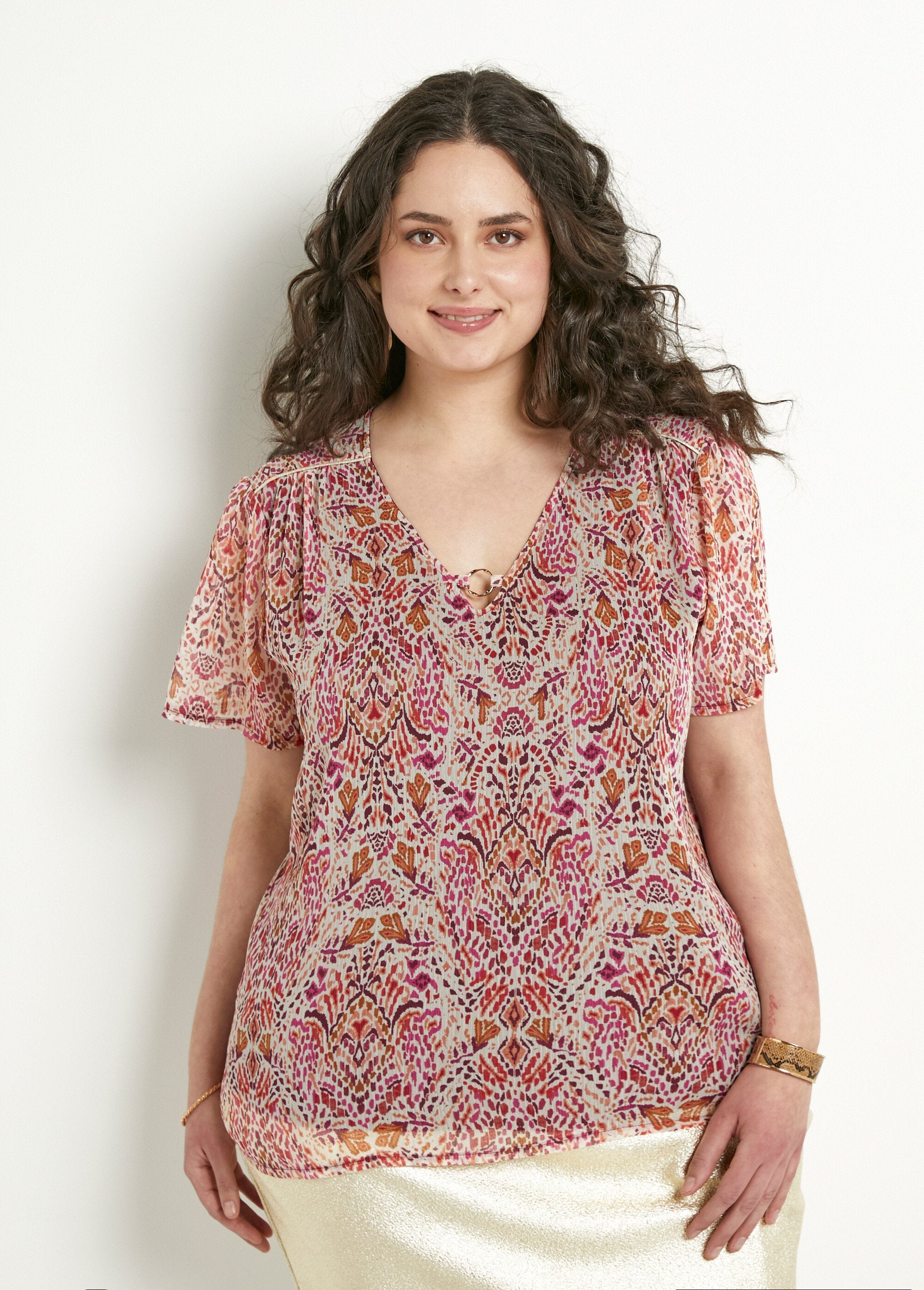 Túnica_de_velo_largo_con_estampado_étnico_y_cuello_en_V_Rosa_y_blanco_FA1_curvy