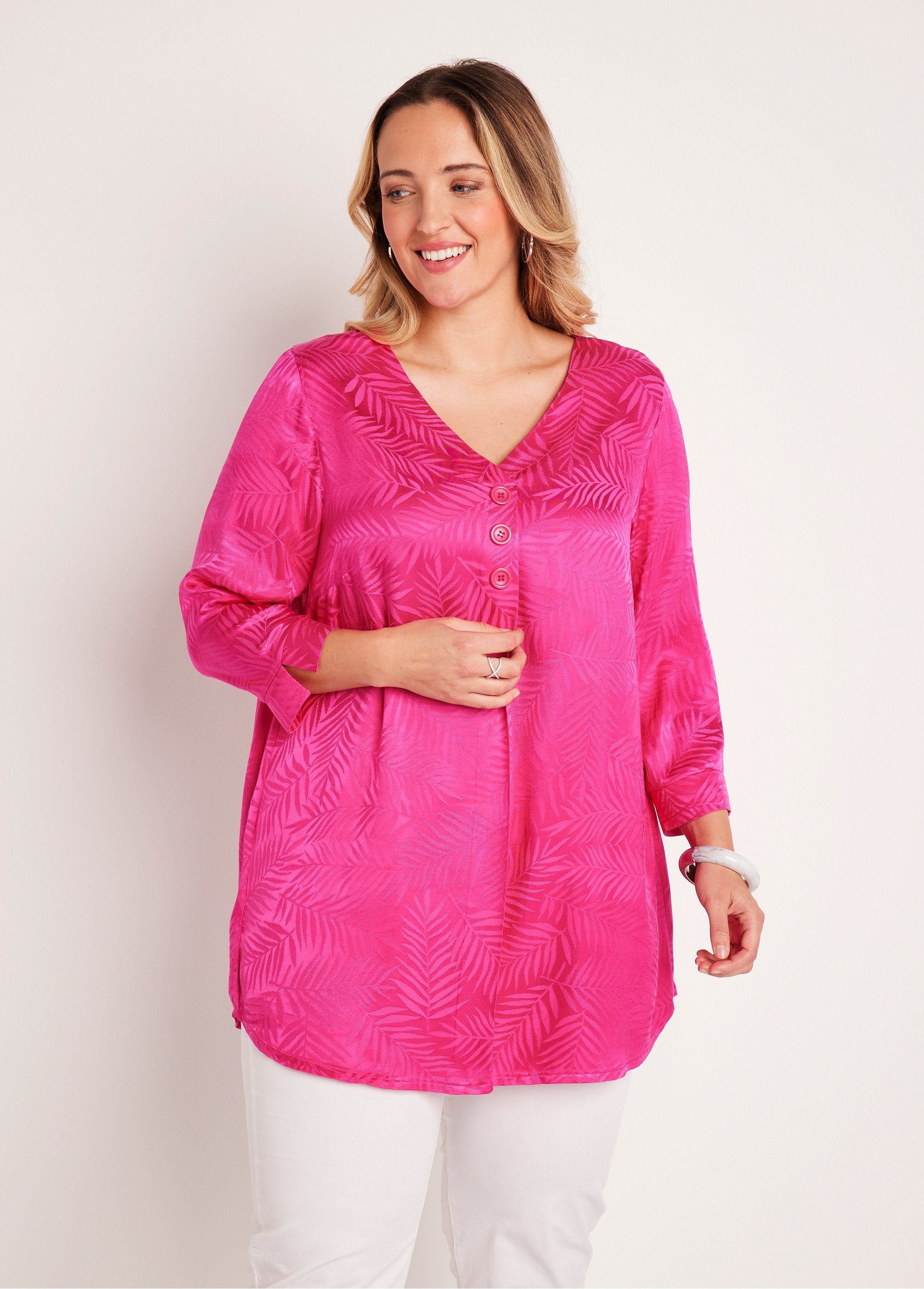 Túnica_larga_con_cuello_en_V_y_manga_3/4_Fucsia_FA1_curvy