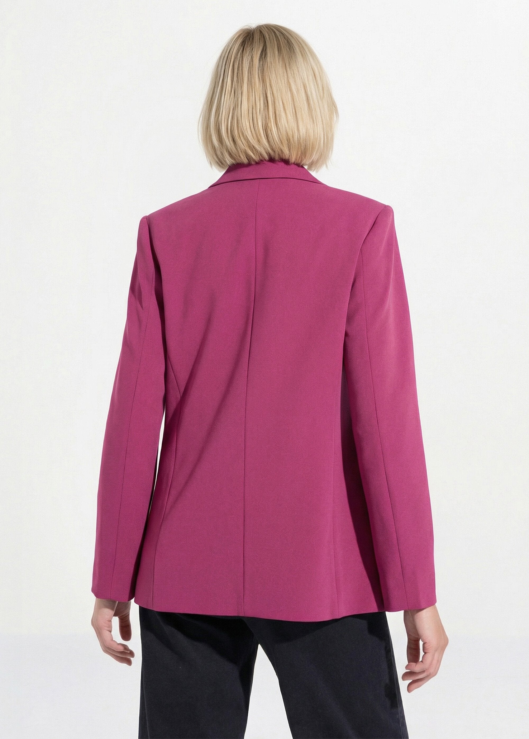 Chaqueta_blazer_lisa_de_corte_recto_y_cuello_sastre_Grosella_negra_DO1_slim