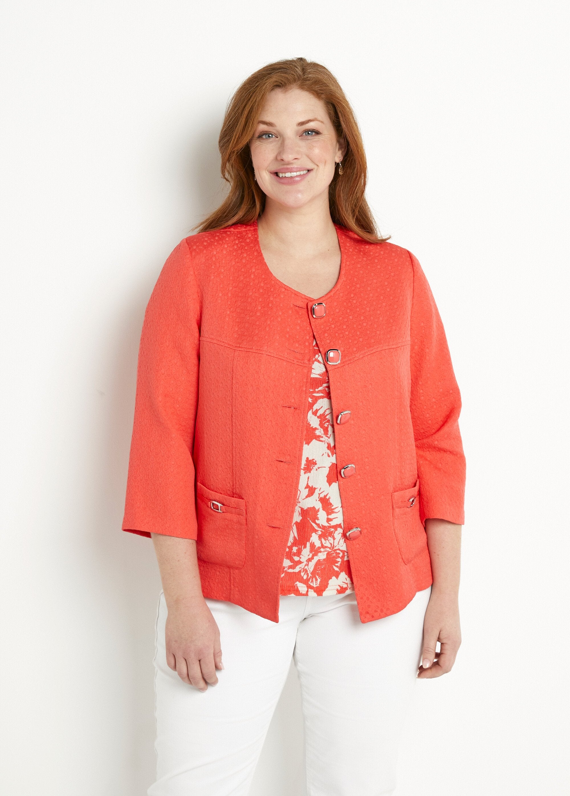 Chaqueta_con_cuello_redondo_y_manga_3/4_Coral_FA1_curvy